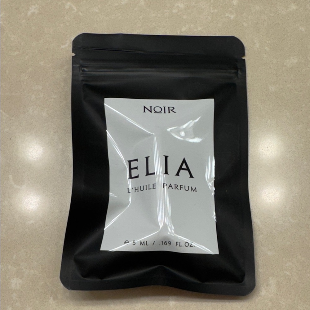 NWT Noir Elia L'Huile Parfum